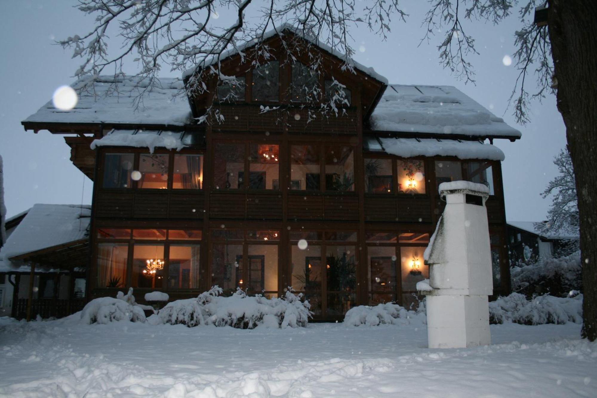 Haus Bei Der Linden Ferienwohnungen Schwangau Exterior foto
